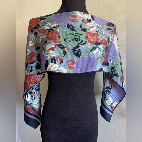 Echo floral silk scarf - Picture 1 of 12